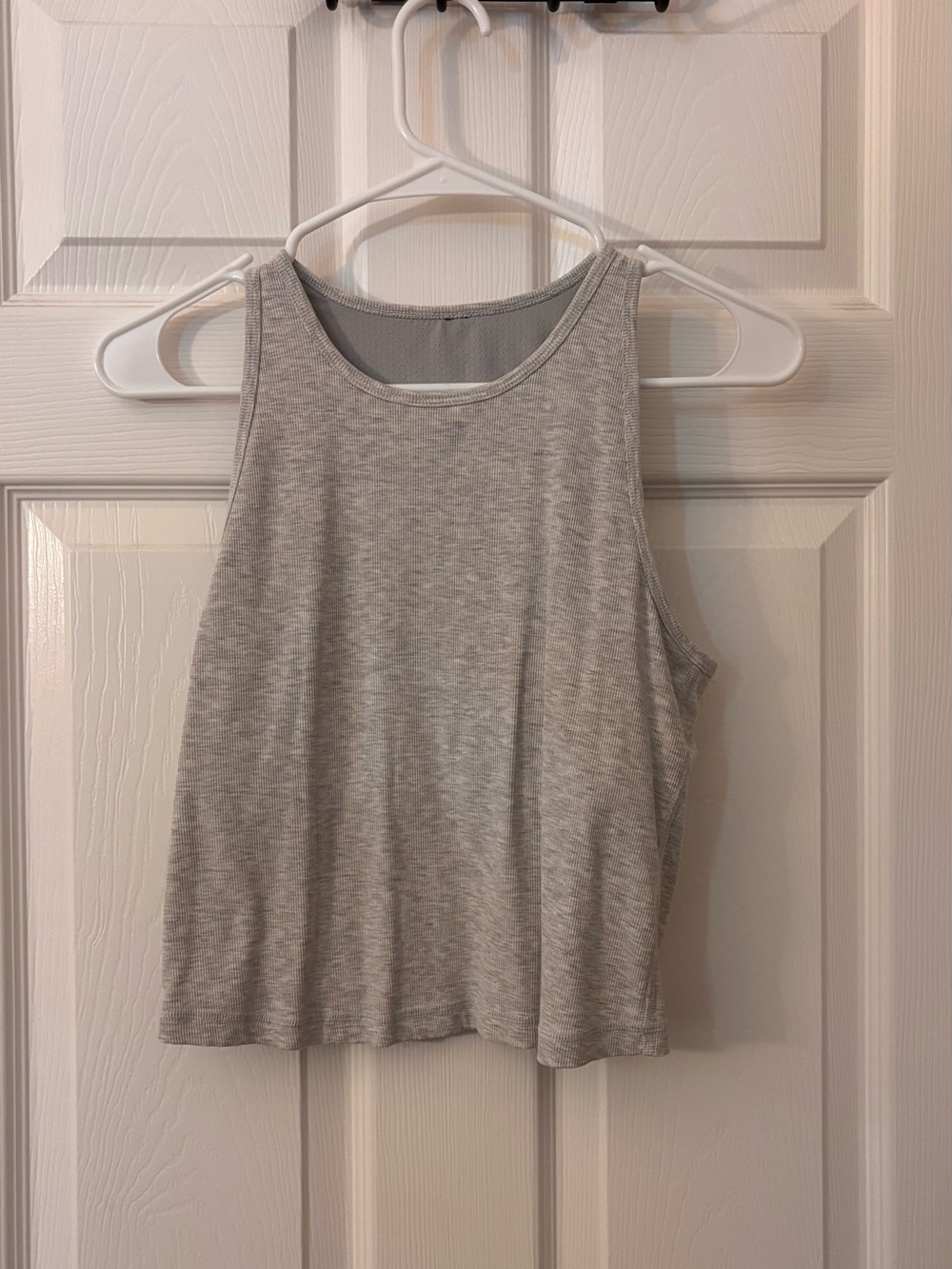Vuori Light Gray Crop Tank Top